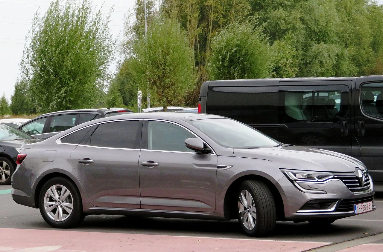 Renault Talisman I side aproapemasini