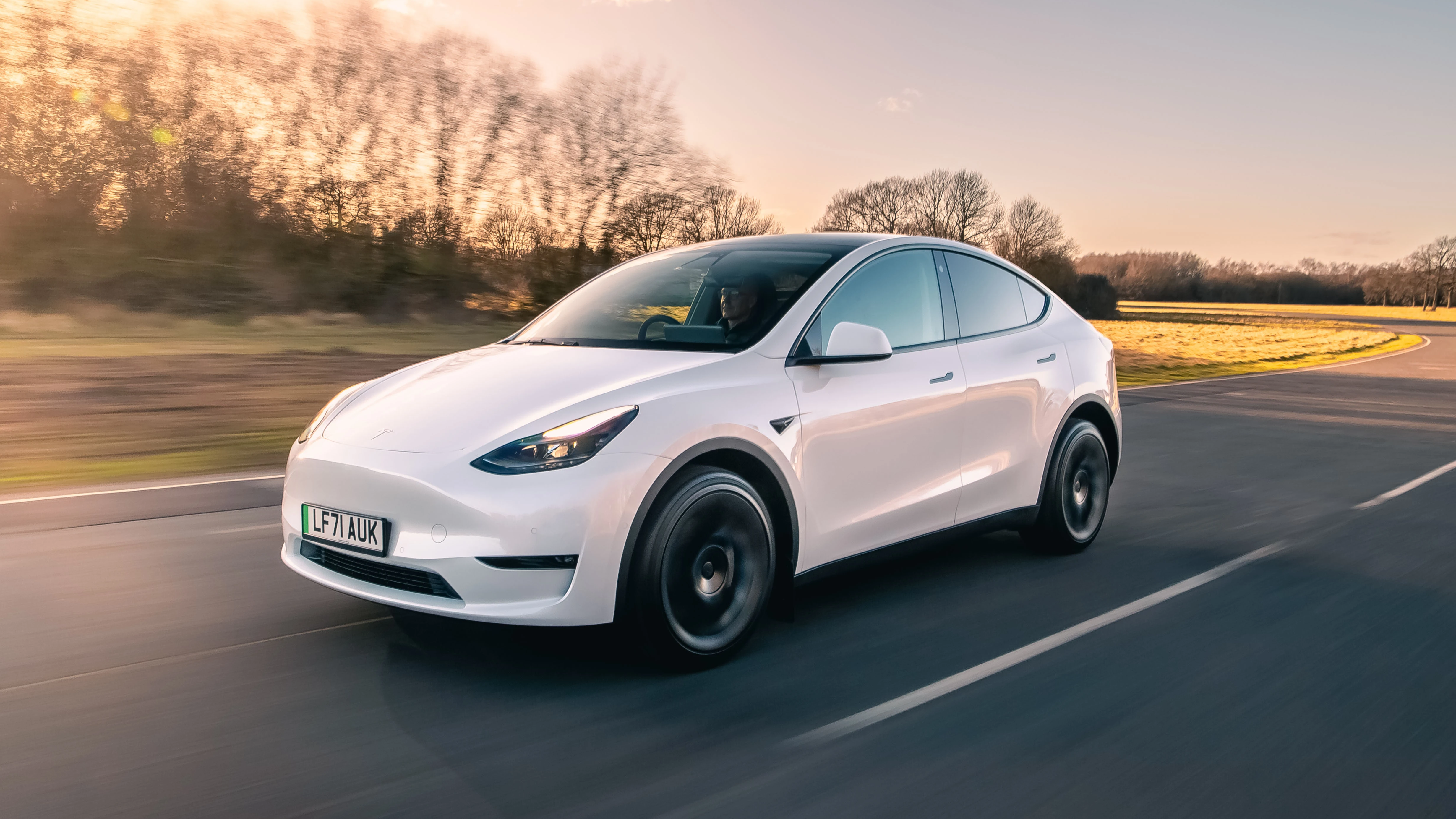 Tesla Model Y redevine lider de vanzari din septembrie