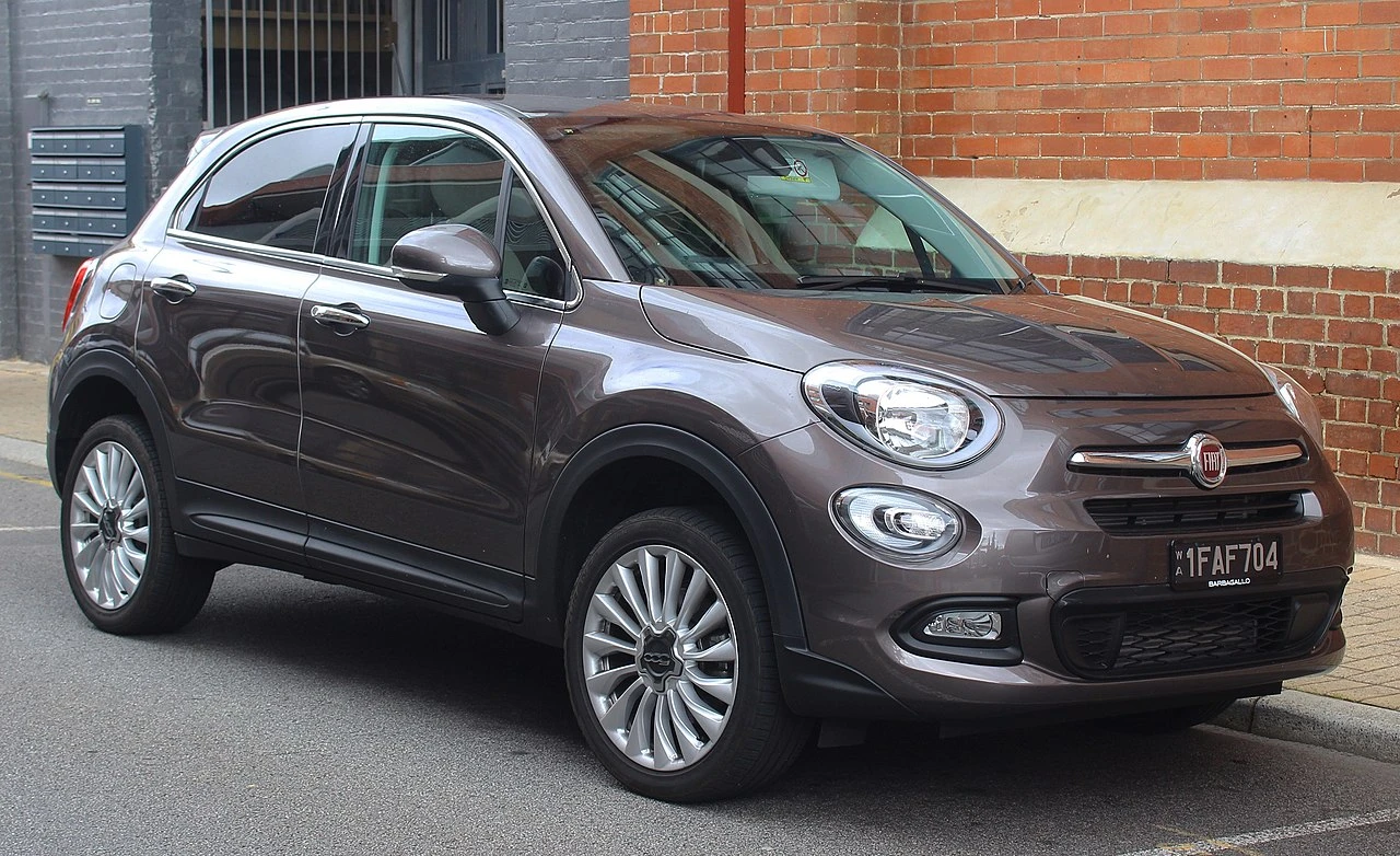 Fiat 500x front aproapemasini