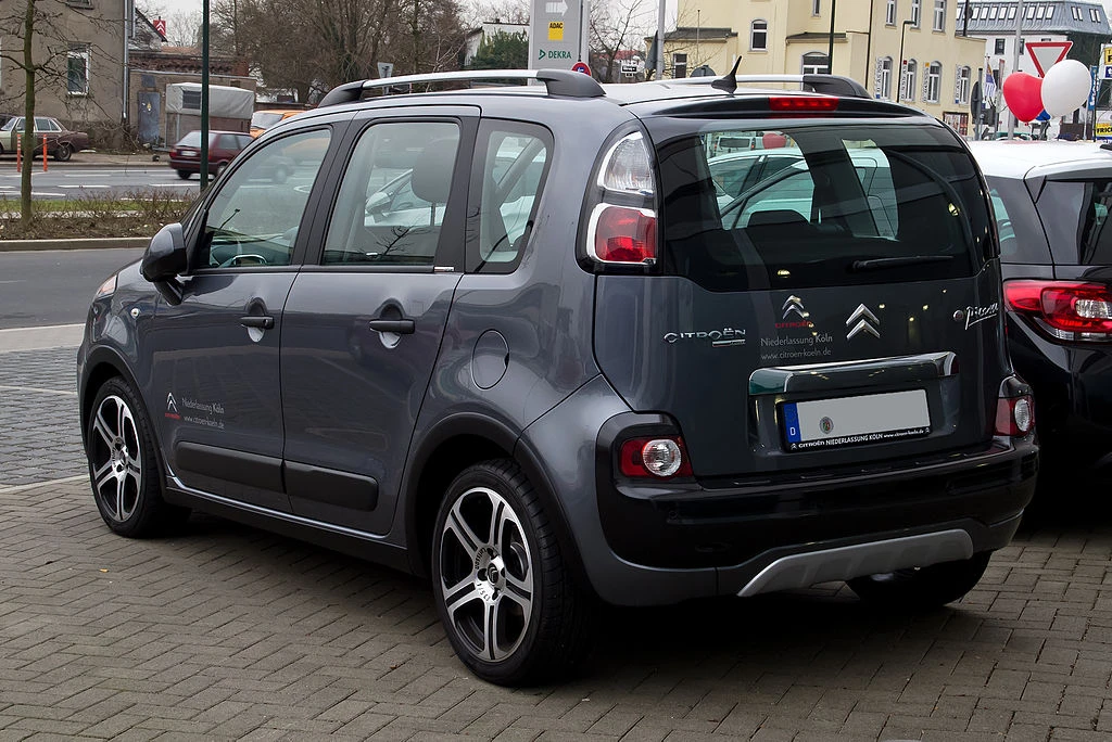 Citroen C3 Picasso rear aproapemasini