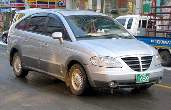 Ssangyong Rodius I front aproapemasini