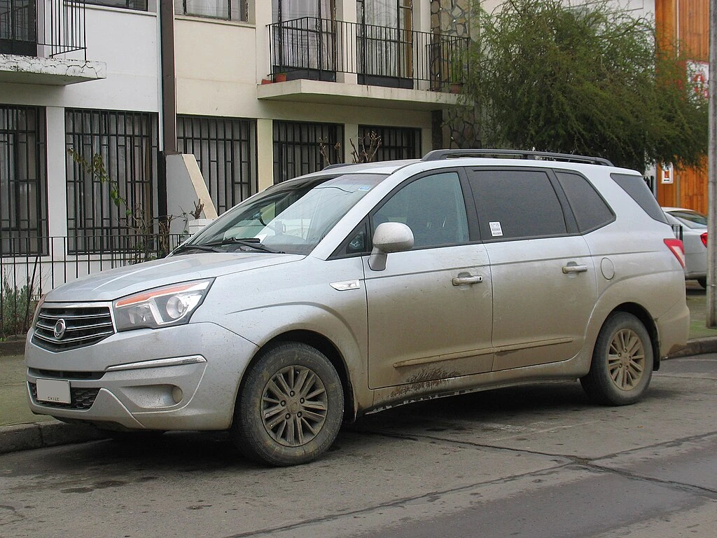 Ssangyong Rodius II side aproapemasini