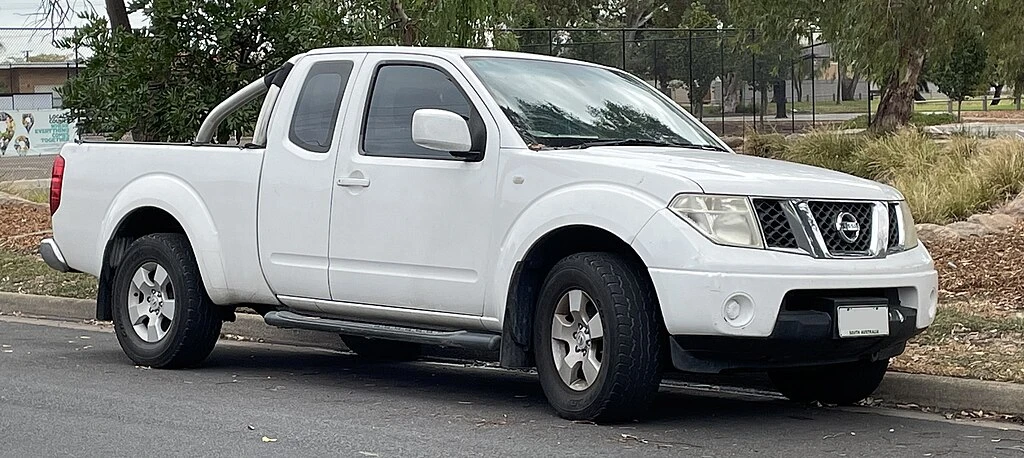 Nissan Navara D40 side aproapemasini