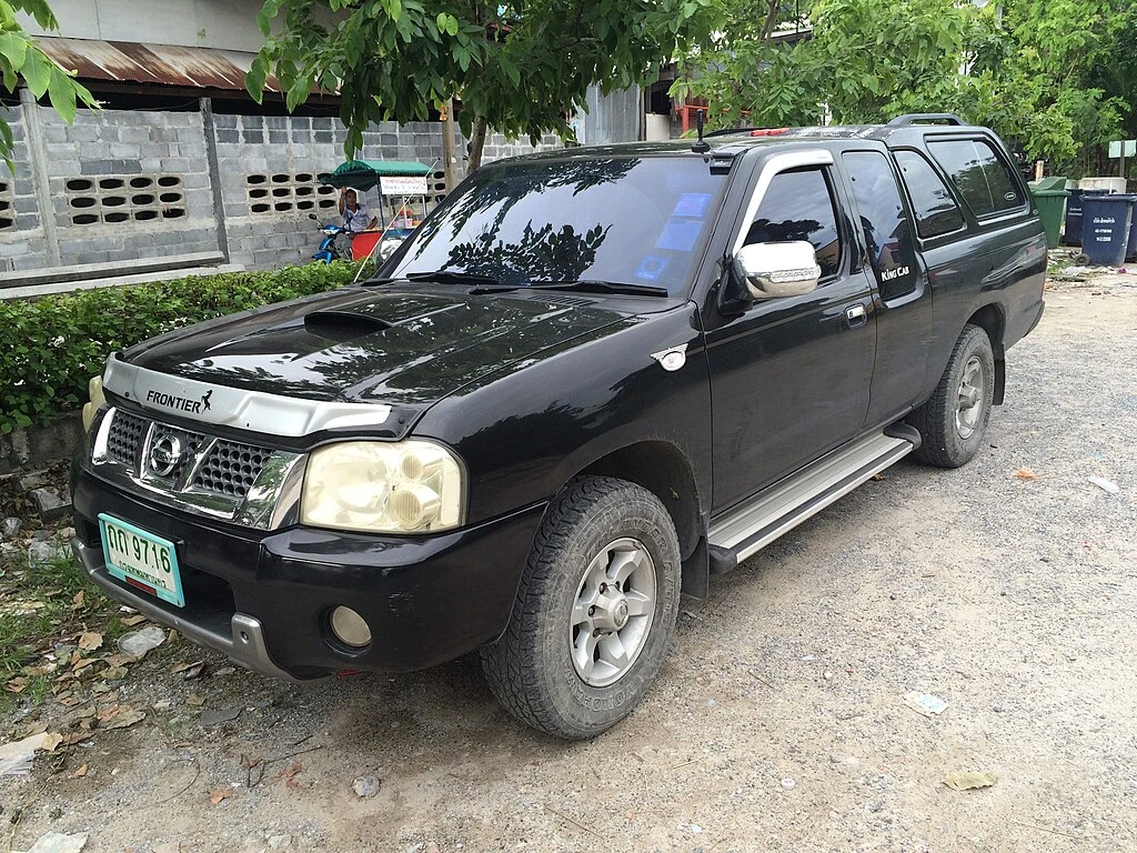Nissan Navara D22 King Cab aproapemasini