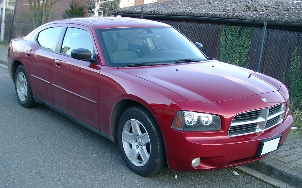 Dodge Charger LX front aproapemasini