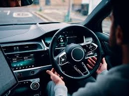 Startup-ul britanic Wayve intentioneaza sa ajute producatorii de automobile sa concureze cu BYD si Tesla pe tehnologia de conducere automata
