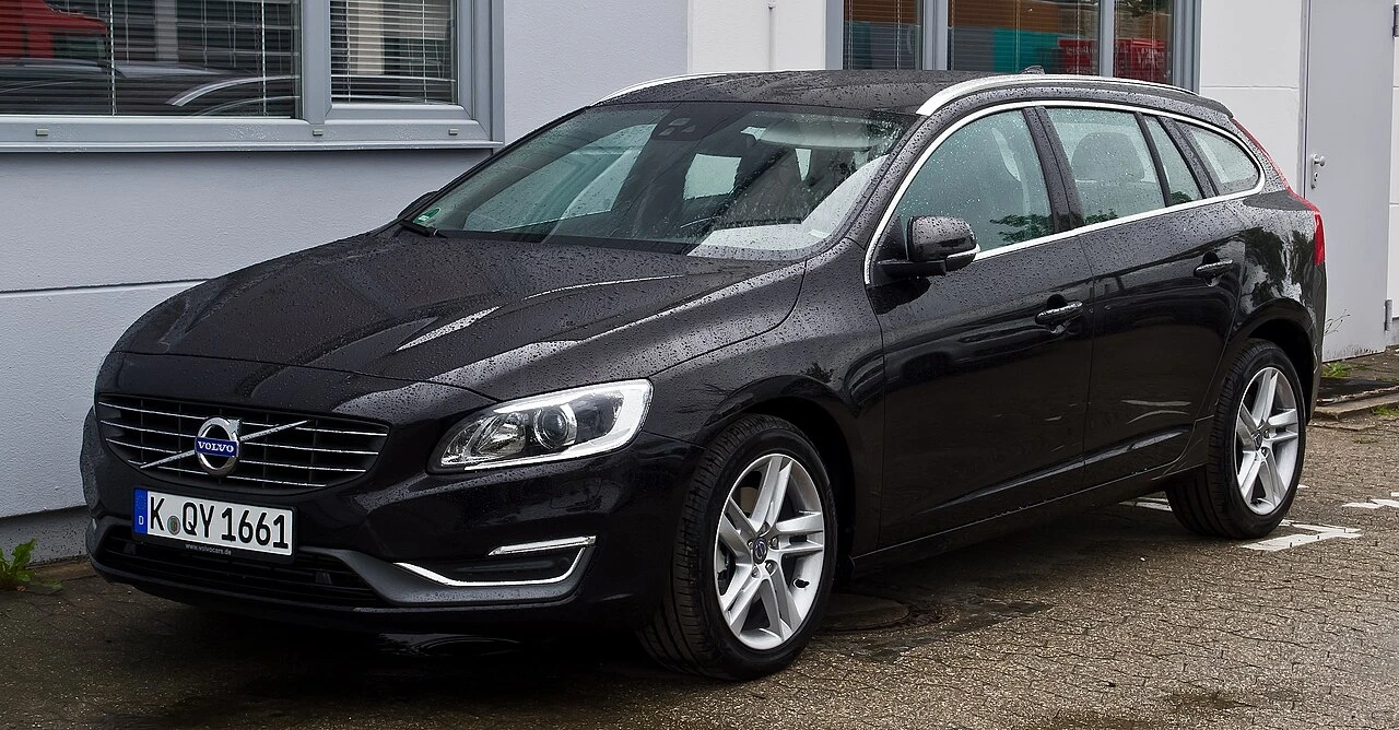 Volvo V60 I front aproapemasini