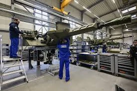 Germania va creste cererea de vehicule electrice si va examina transformarea fabricilor de masini