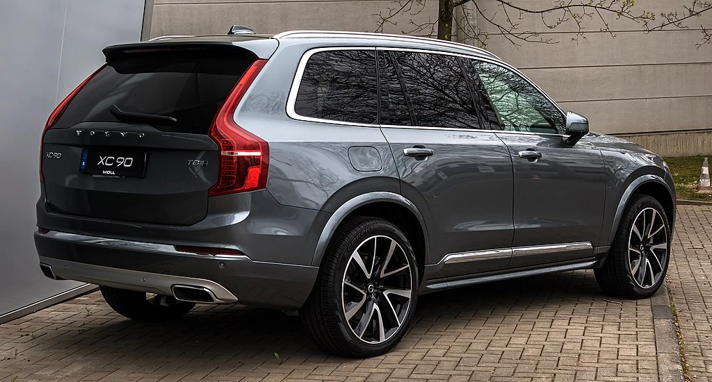Volvo XC90 II rear aproapemasini
