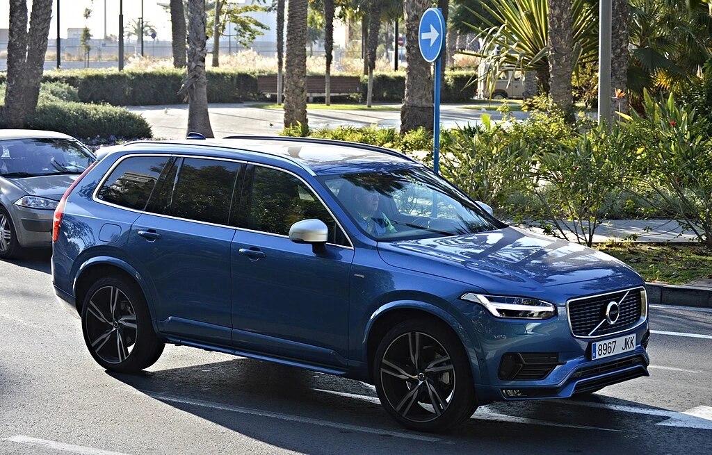 Volvo XC90 II side aproapemasini