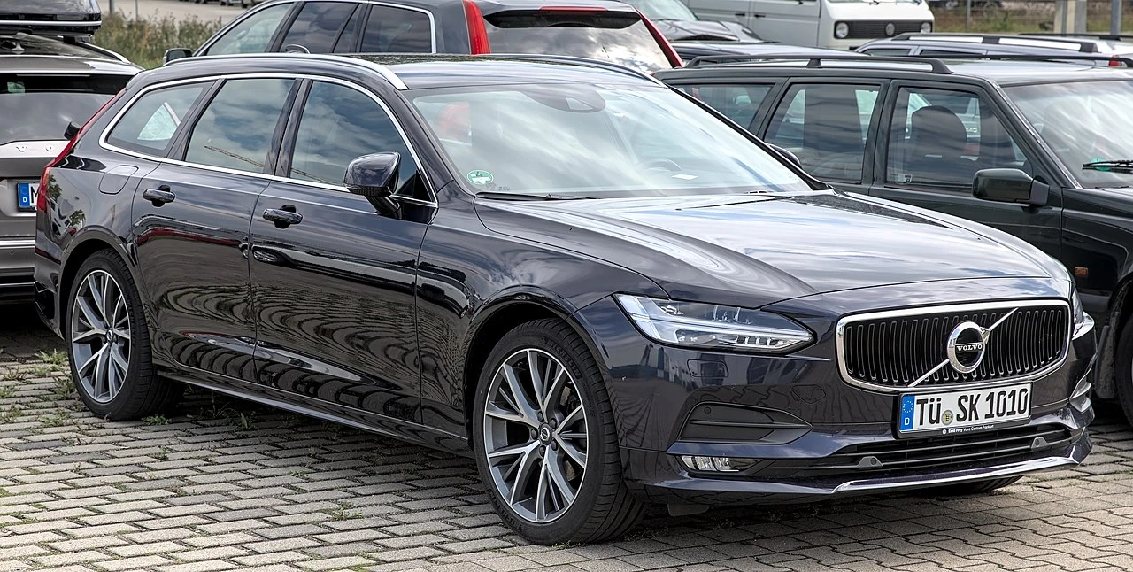 Volvo V90 II front side aproapemasini