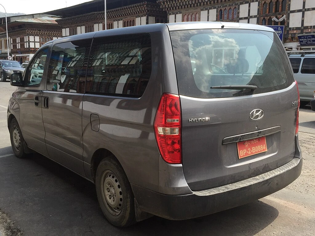 Hyundai H-1 II rear aproapemasini