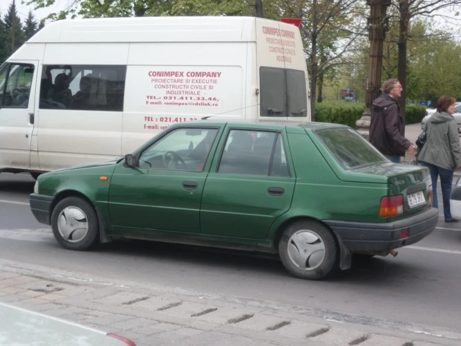Dacia supernova side aproapemasini
