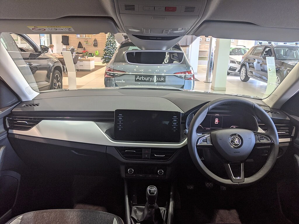 Skoda Kamiq interior aproapemasini