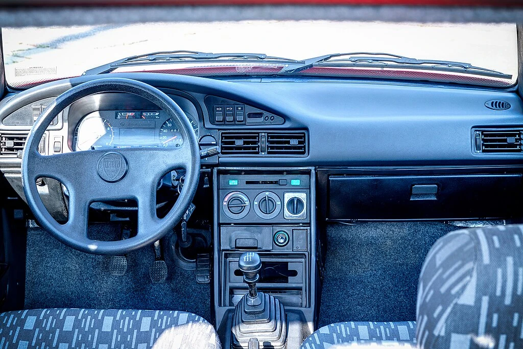 Dacia Nova interior aproapemasini