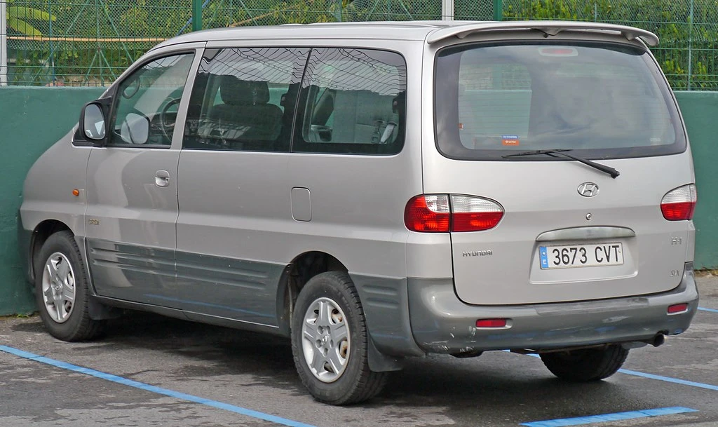 Hyundai H-1 A1 rear aproapemasini