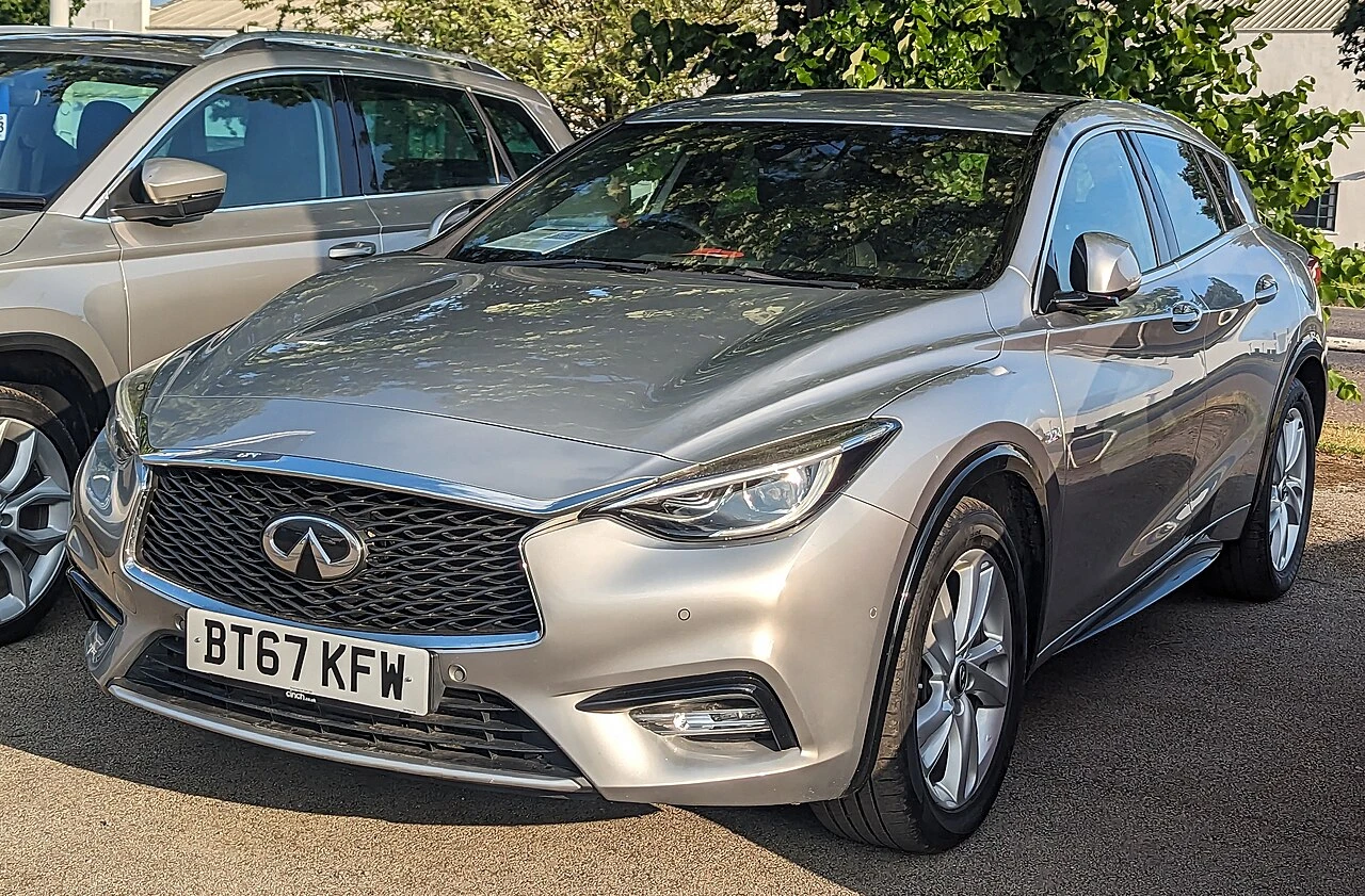 Pareri : Infiniti Q30 ( 2016 - 2019 )