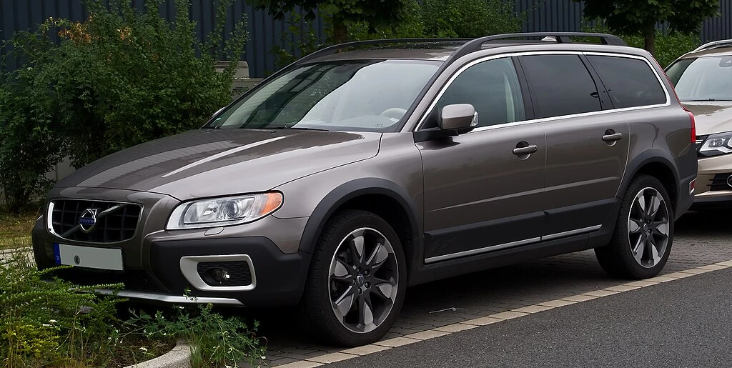 Volvo XC70 III side aproapemasini