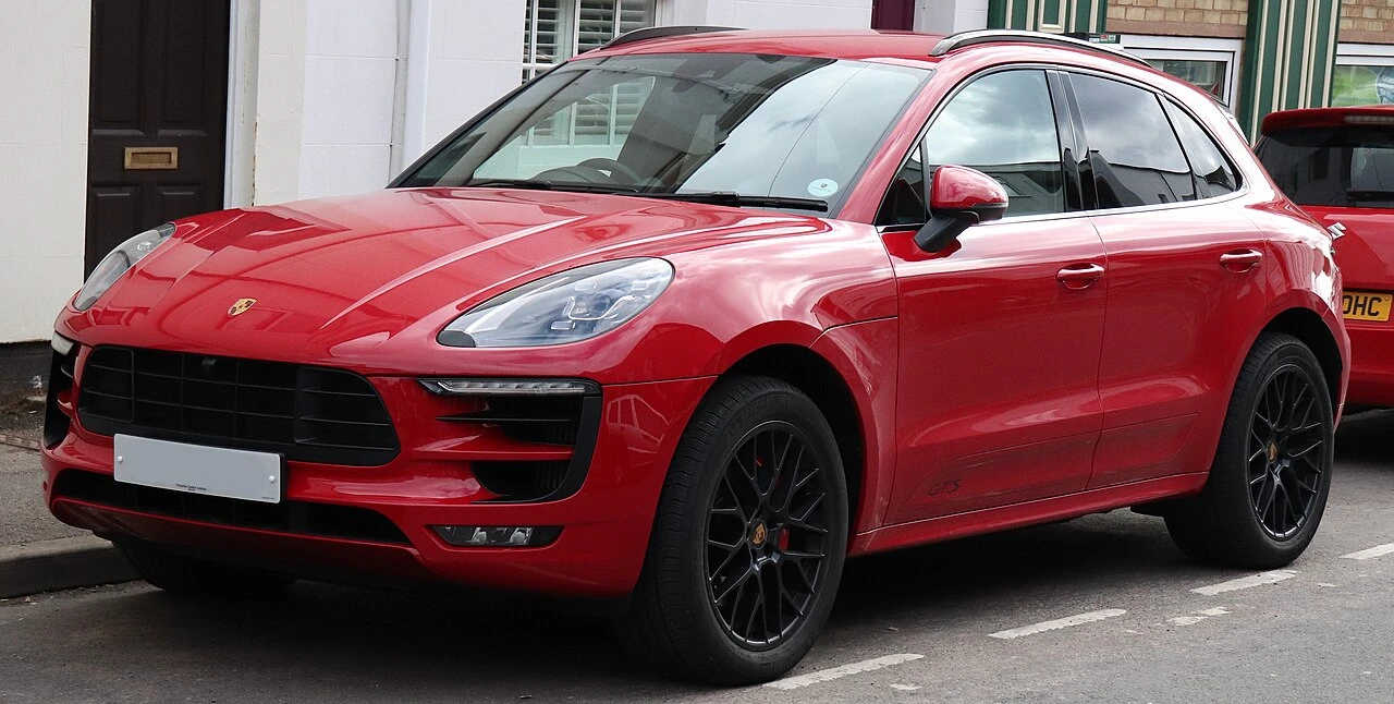 Porsche Macan 95B front gts aproapemasini
