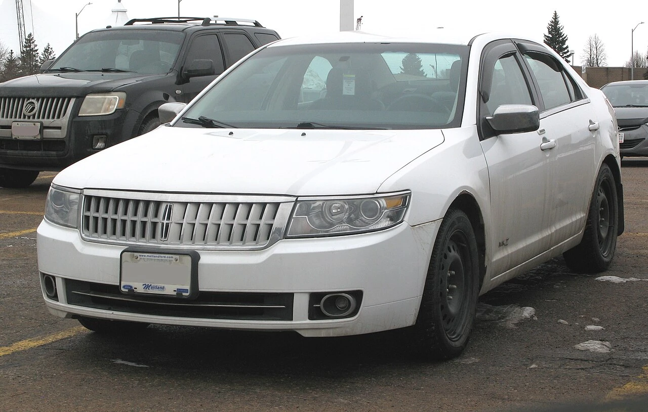 Lincoln MKZ I front aproapemasini