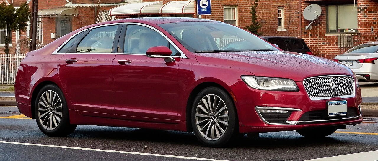 Lincoln MKZ II side facelift aproapemasini