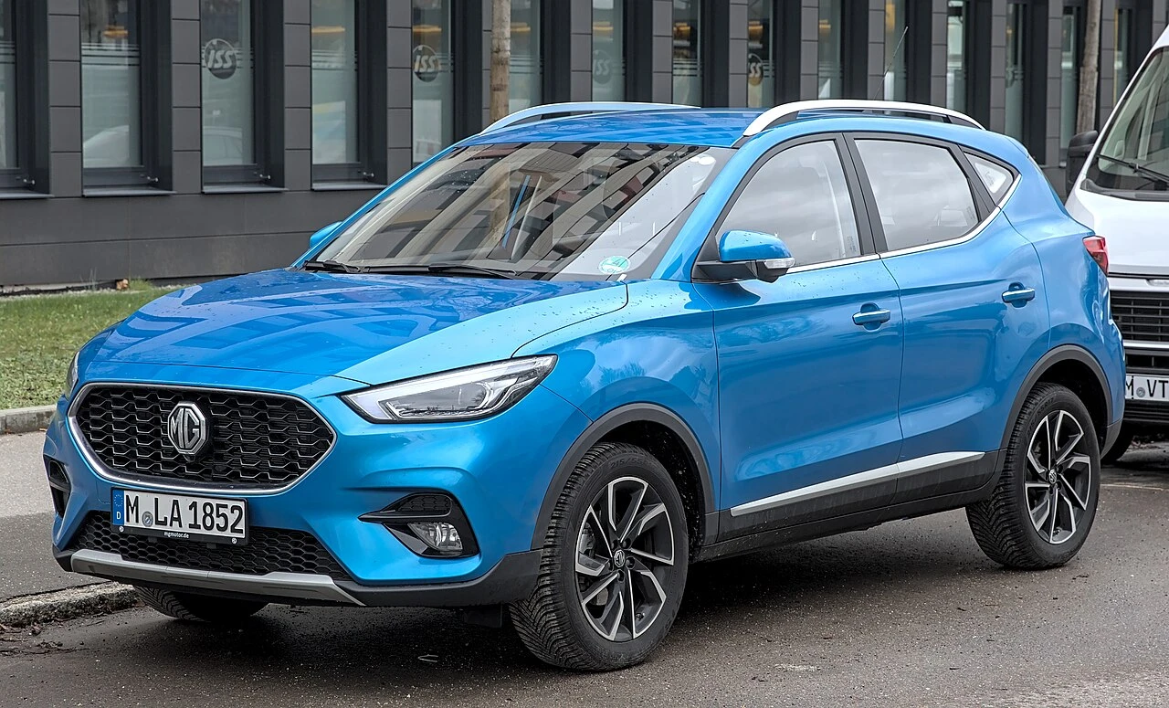 MG ZS Z11 side aproapemasini