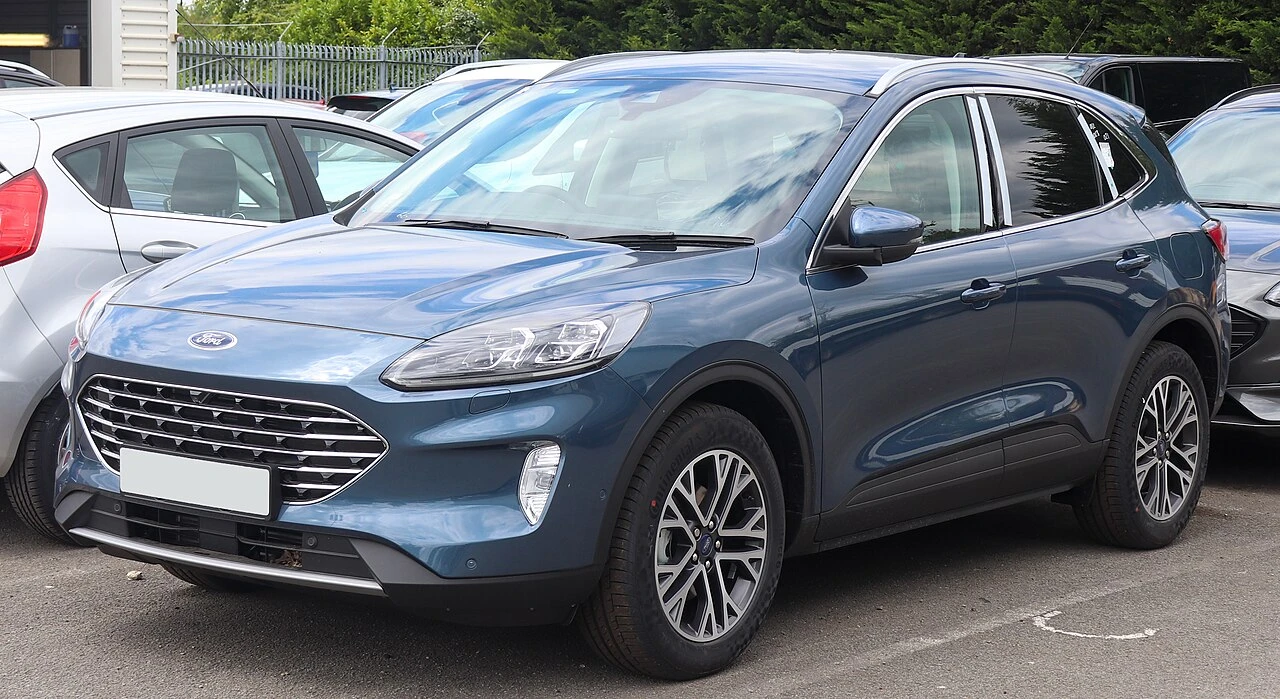 Ford Kuga III side aproapemasini