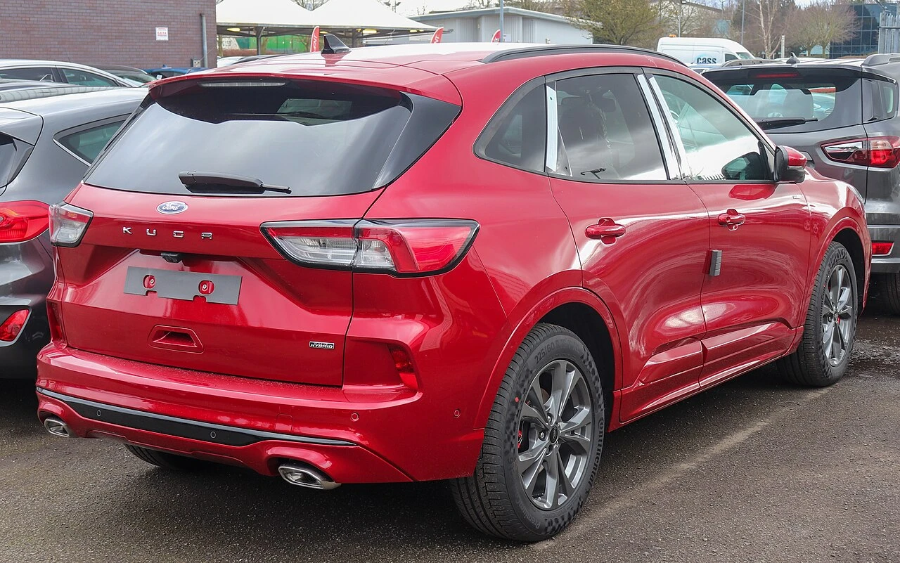 Ford Kuga III rear side aproapemasini