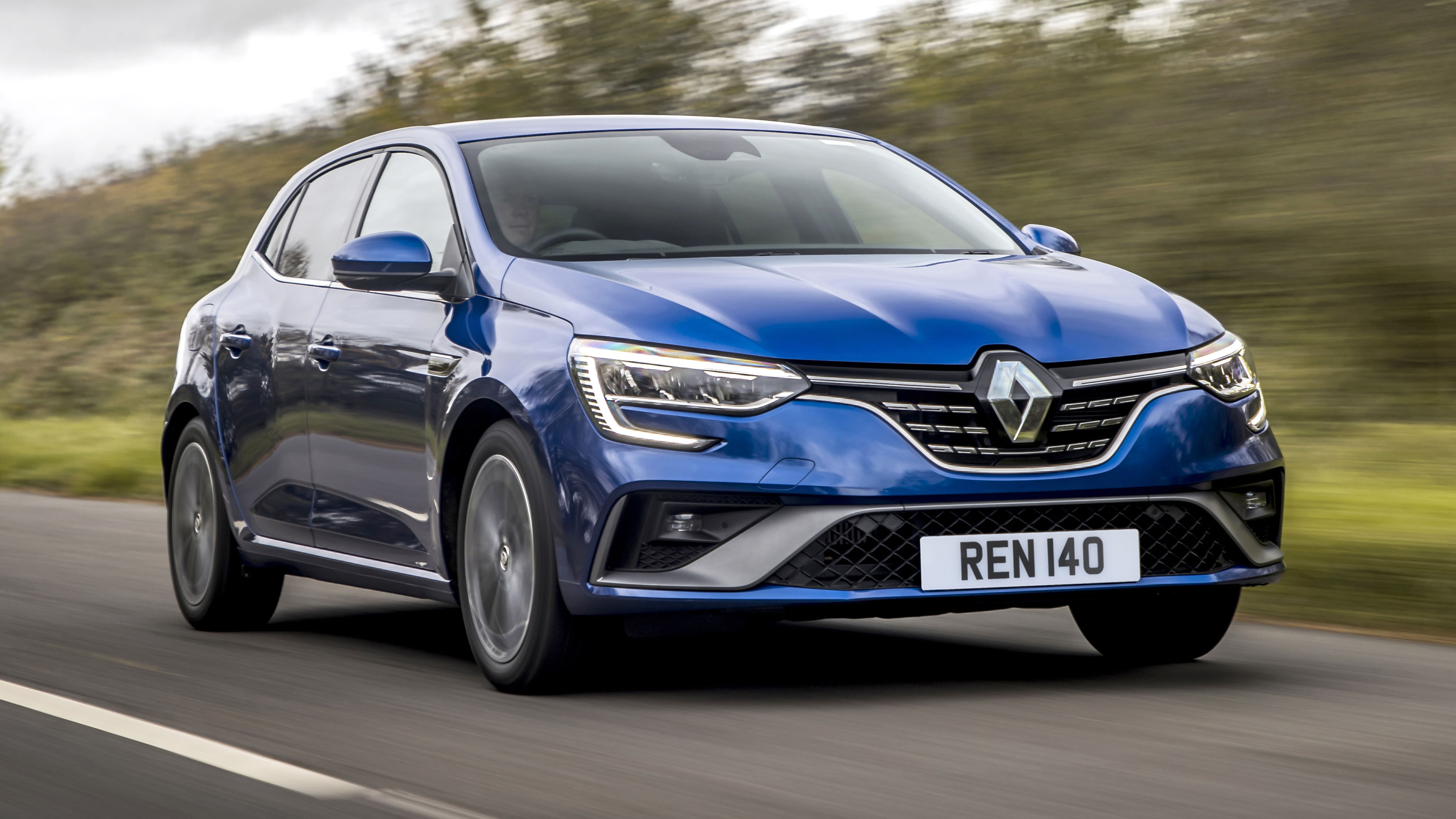 Renault intrerupe productia electrica a Megane din cauza lipsei de piese