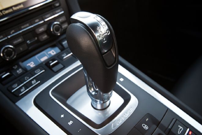 2012-porsche-911-carrera-s-gearshift-2