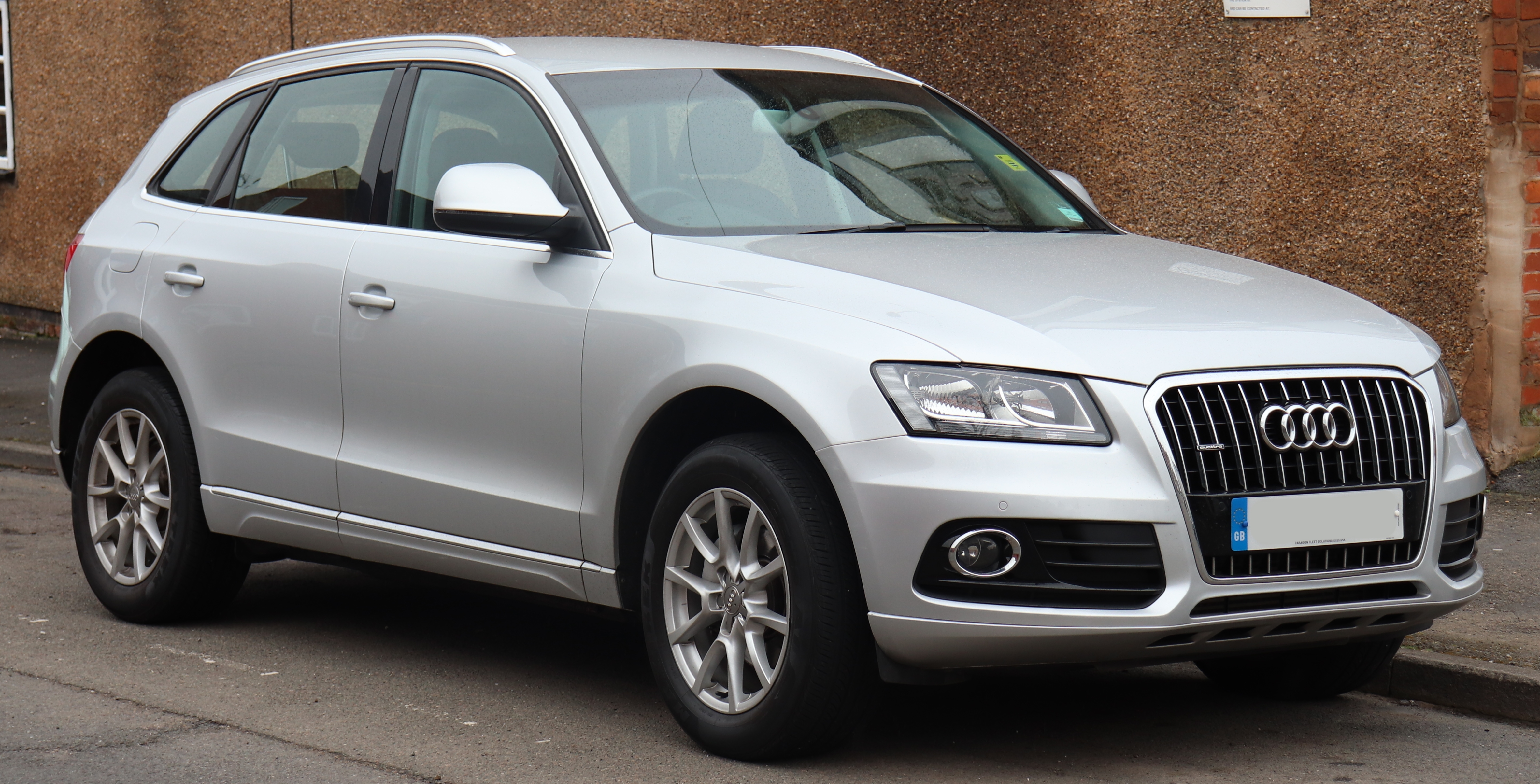 Audi Q5 8r side aproapemasini