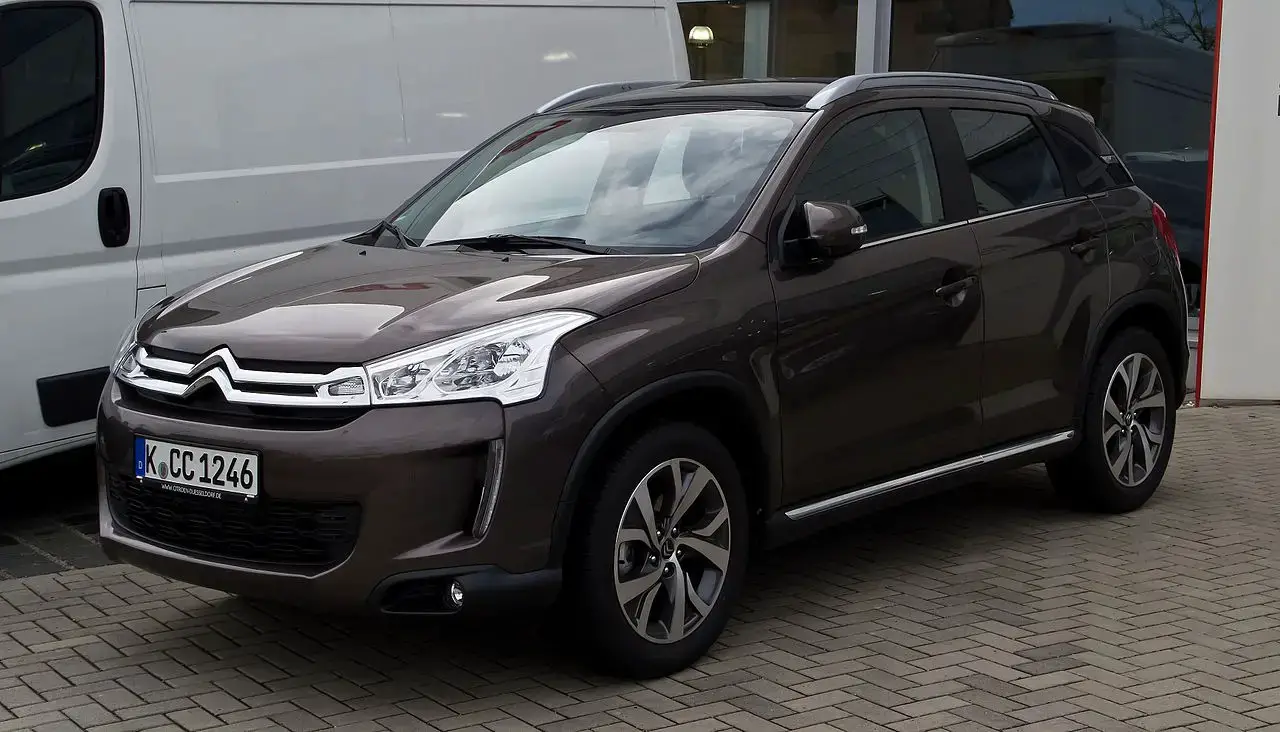 Citroen C4 AirCross front aproapemasini