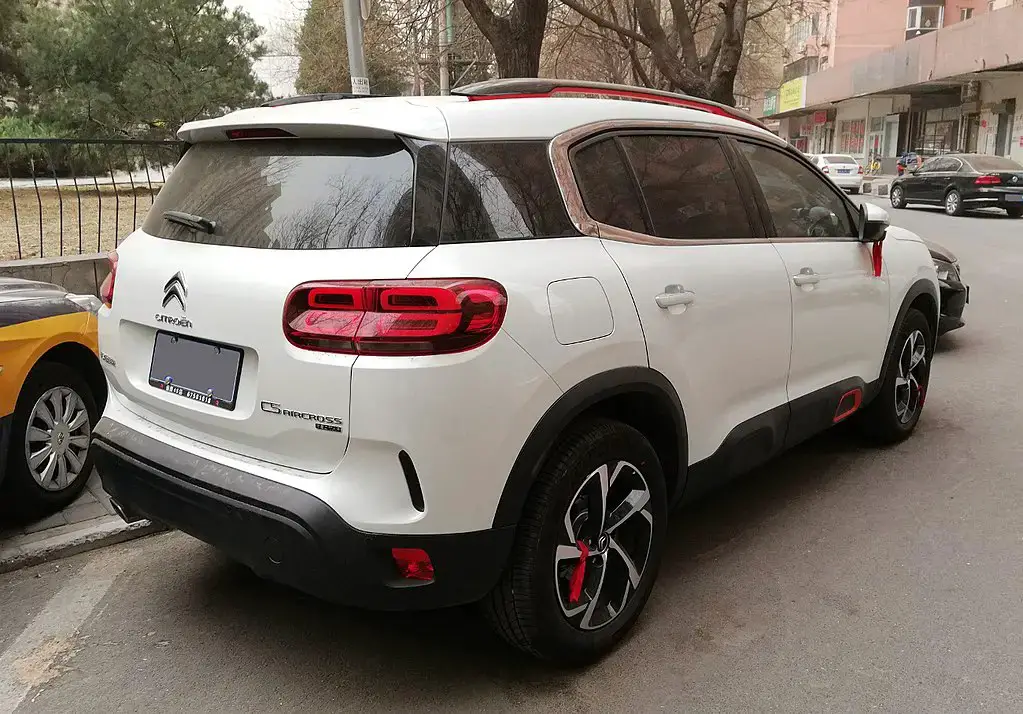 Citroen C5 AirCross rear side aproapemasini