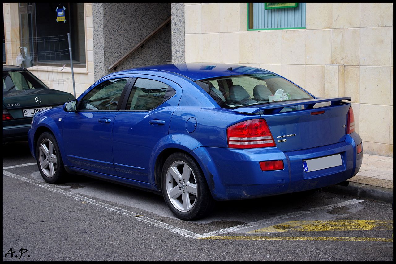 Dodge Avenger rear aproapemasini