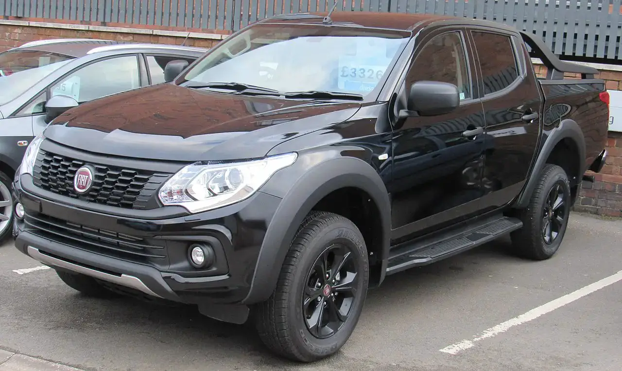 Fiat Fullback front side aproapemasini