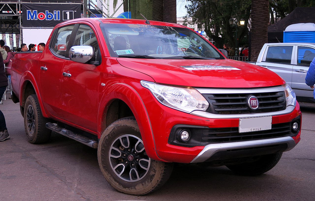 Fiat Fullback side aproapemasini