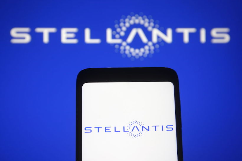 Stellantis reorganizeaza operatiunile europene de finantare