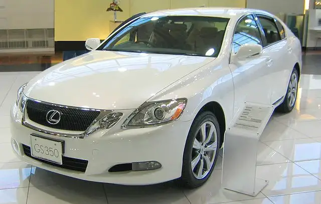 Lexus GS III front small aproapemasini