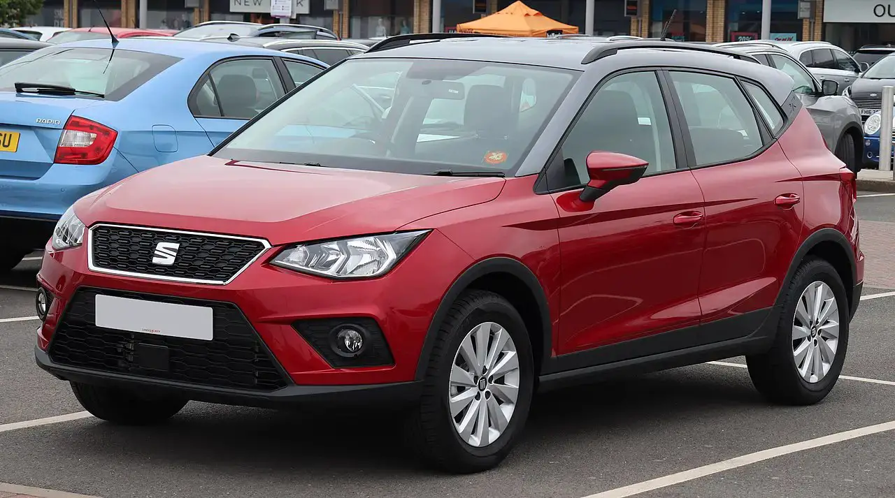 Seat Arona I front side aproapemasini