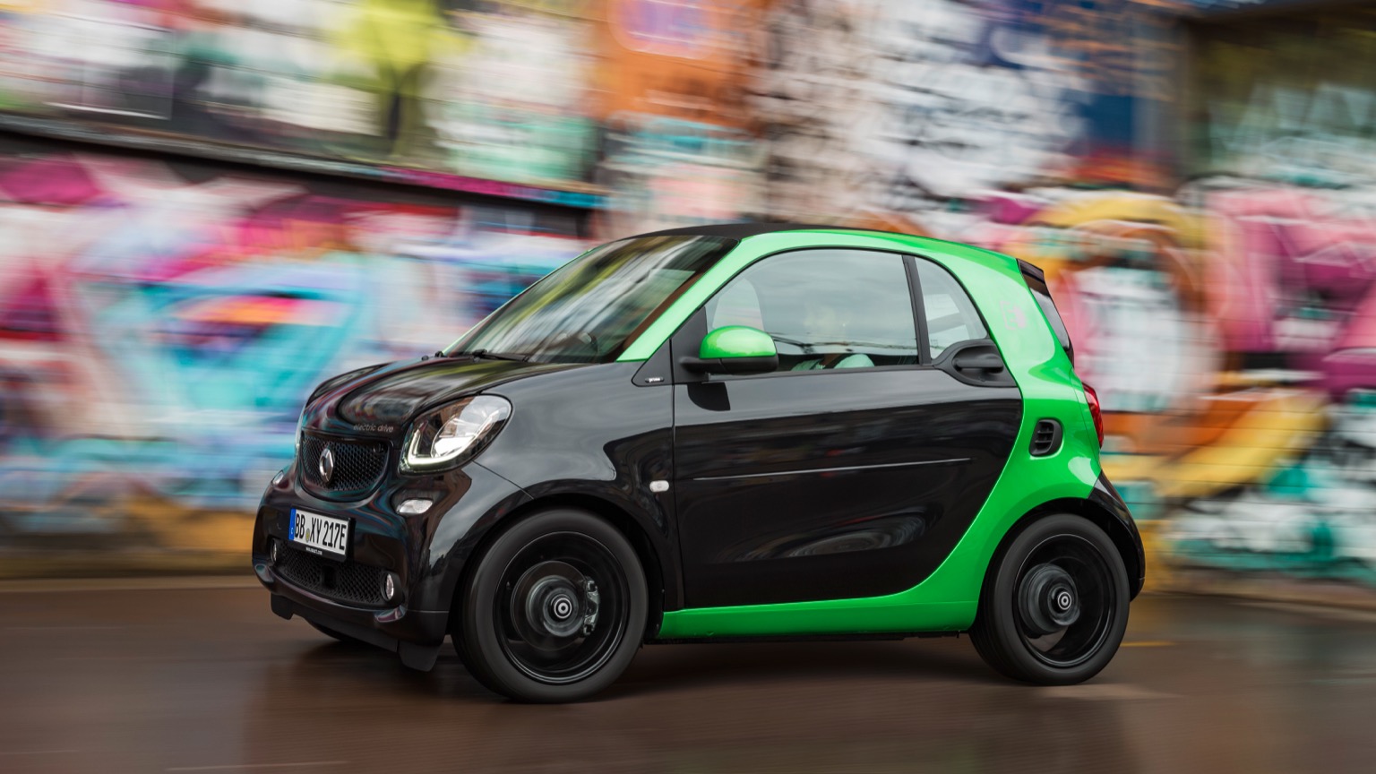 Smart cauta parteneri pentru noul minicar ForTwo EV