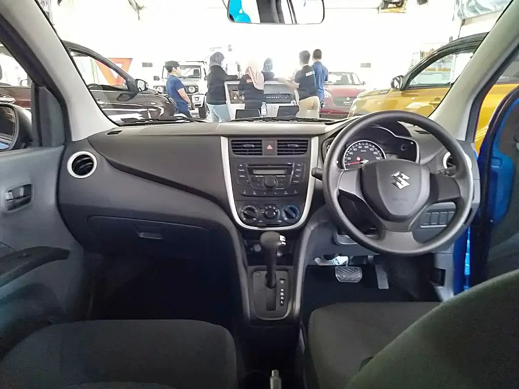 Suzuki Celerio interior aproapemasini