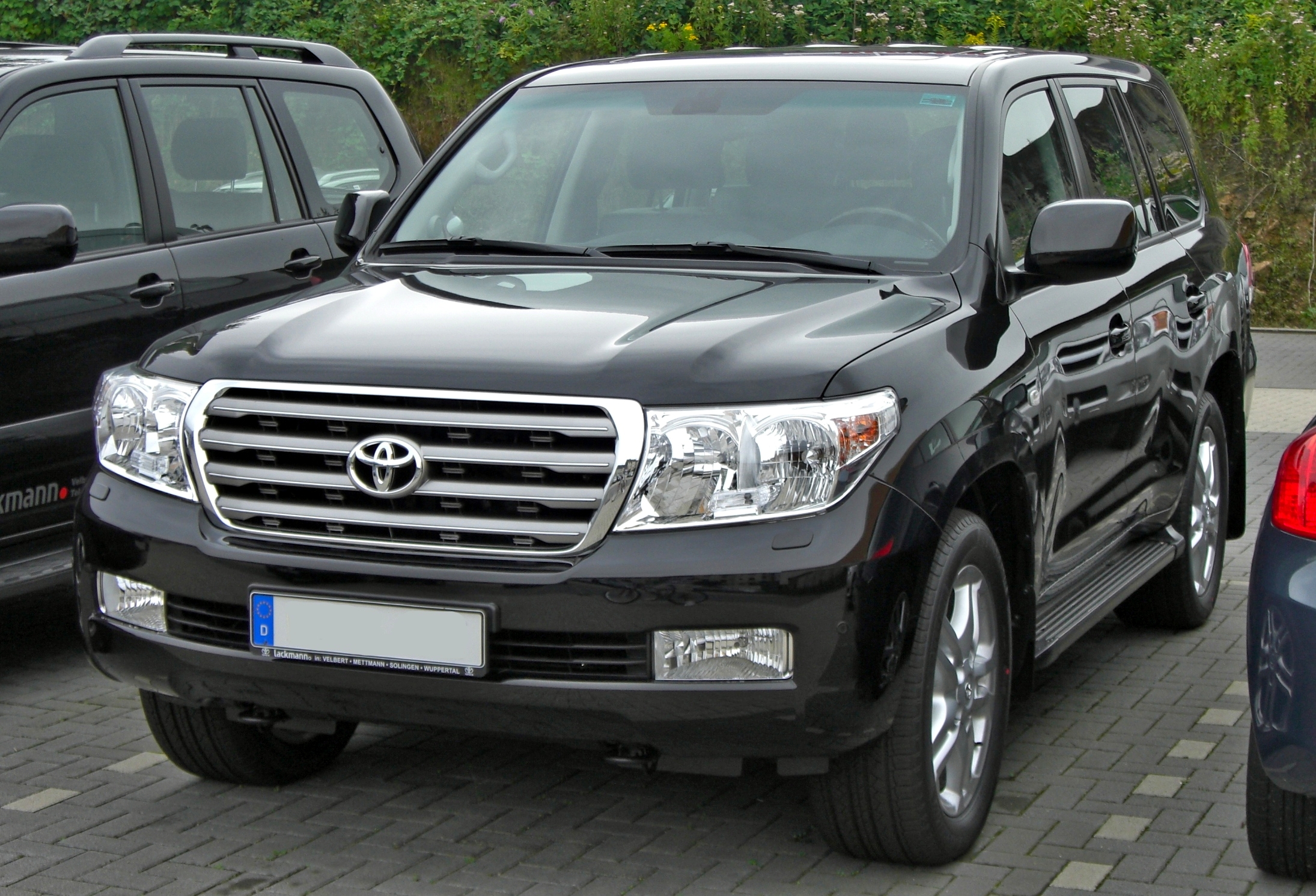 Toyota Land cruiser 150 V8 aproapemasini