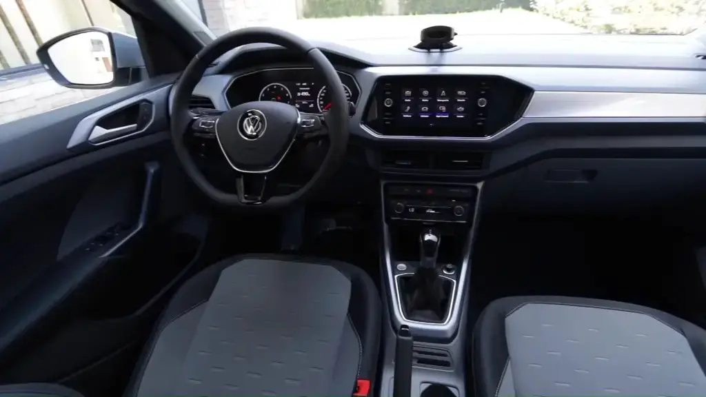 VW T Cross I interior aproapemasini