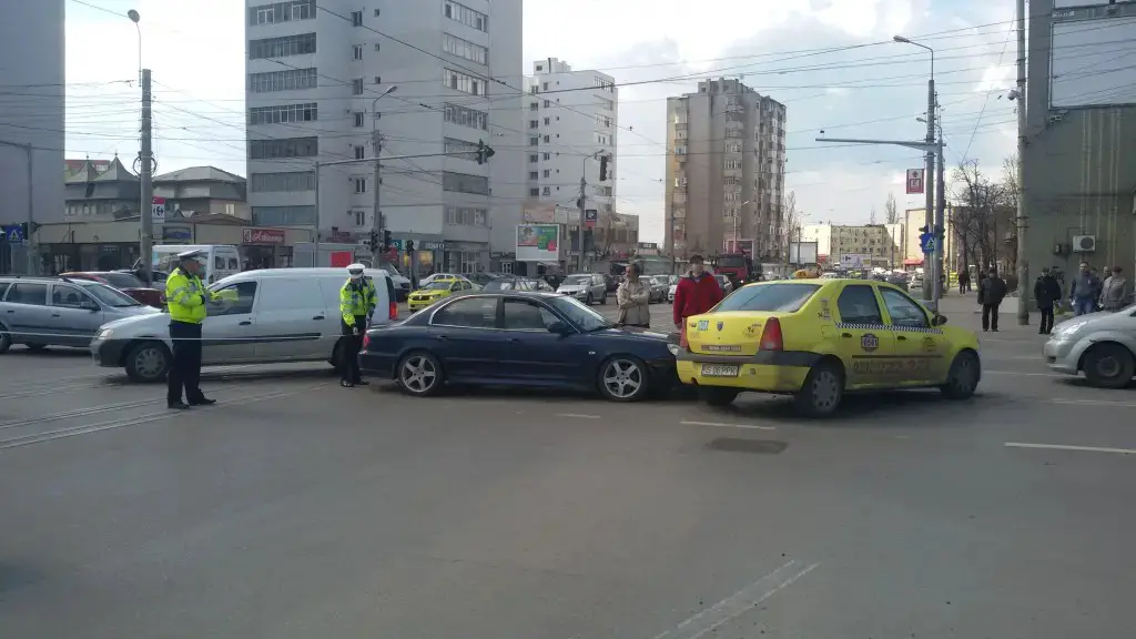 accident-taxi-cotnari-4-1024x576