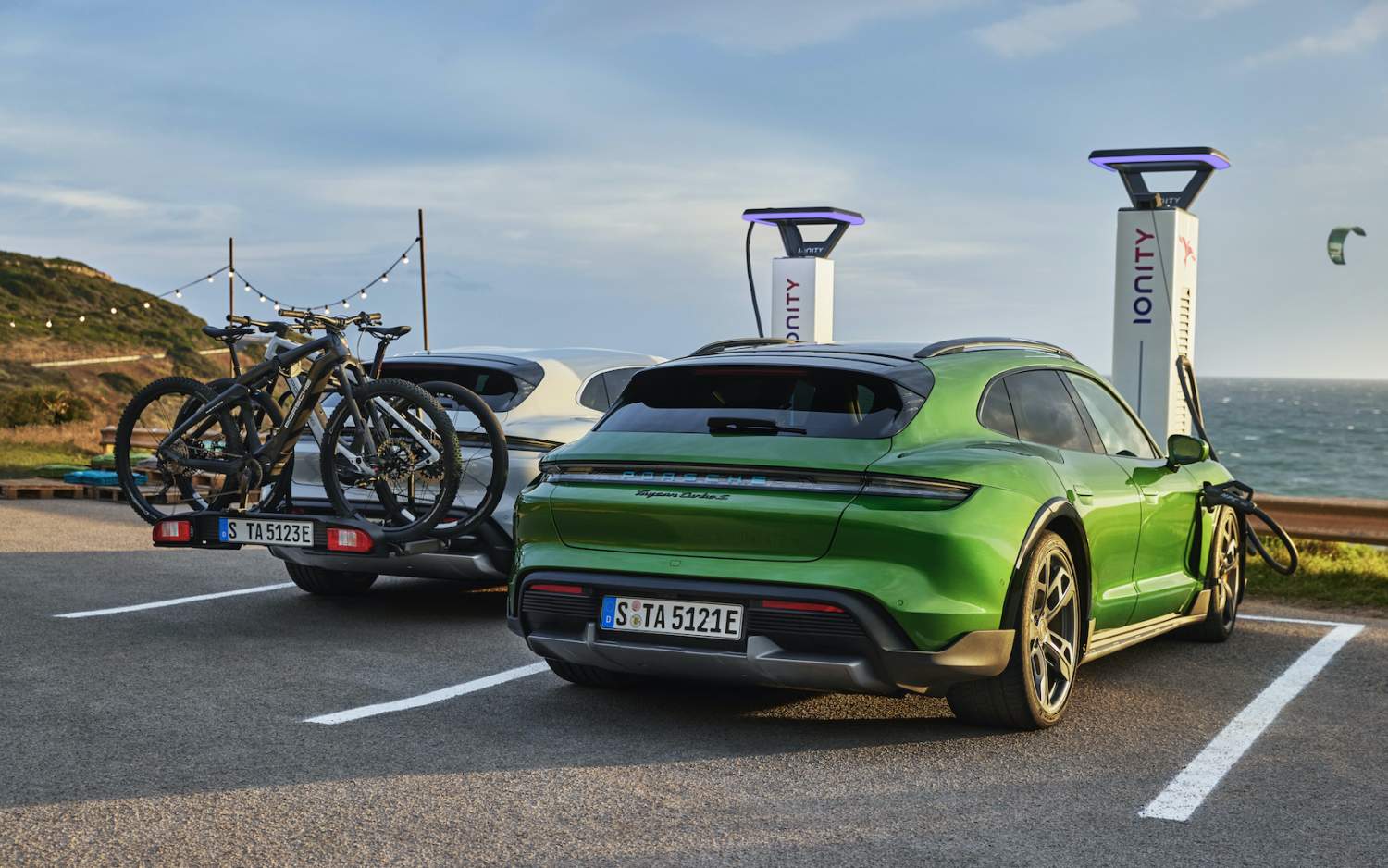 Porsche inainteaza in domeniul mobilitatii electrice cu o oferta de biciclete electrice