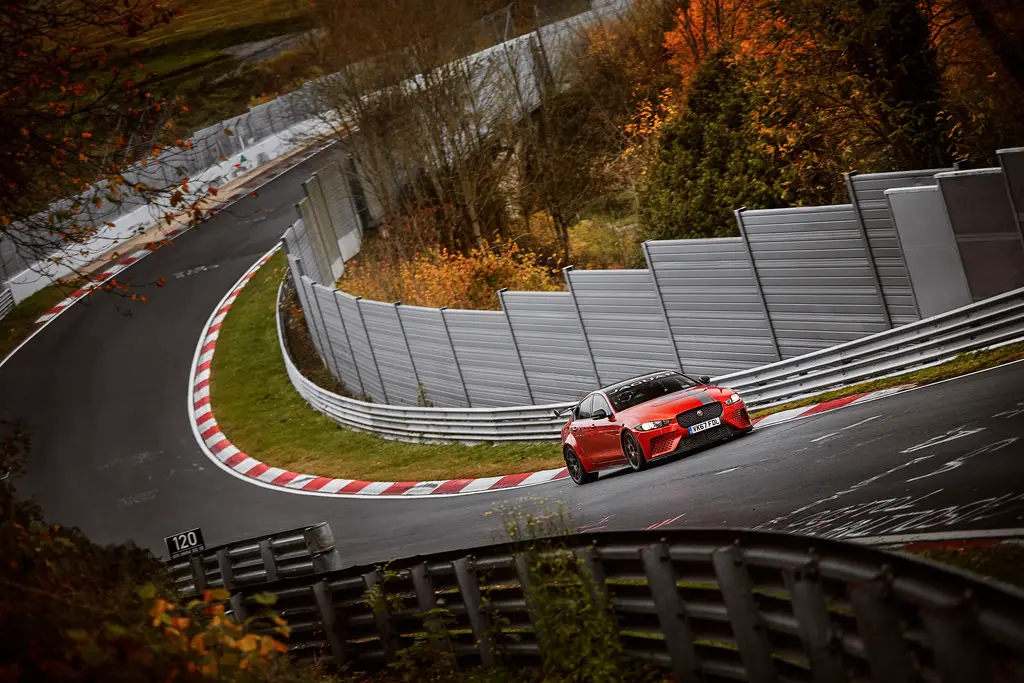 Un alt fel de romantism : City Break in Nurburgring.