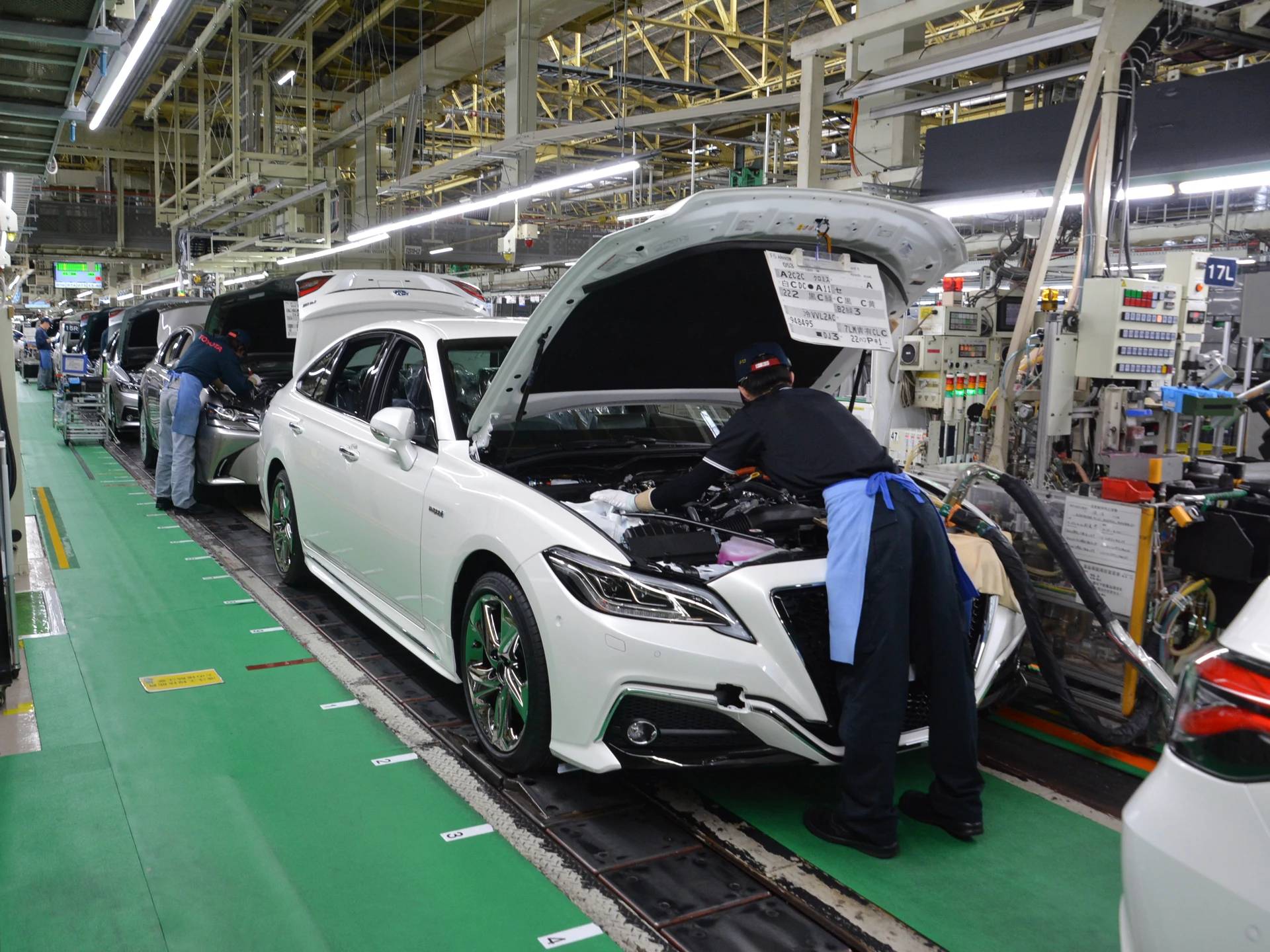 Toyota va relua productia in Japonia, dupa ce o defectiune a sistemului a lovit fabricile